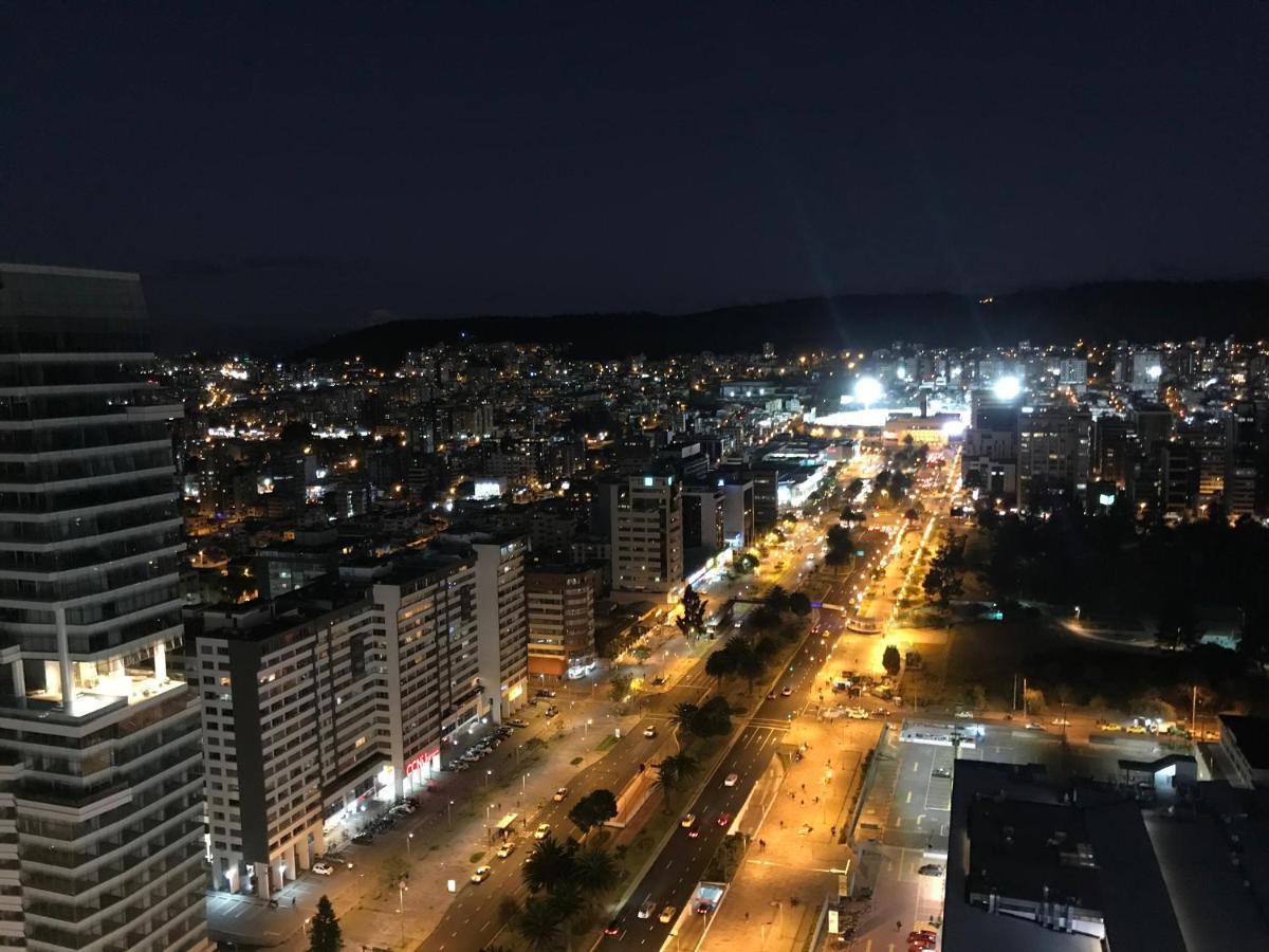 Nueva Suite-Piso 21 Vista La Carolina @One Quito Bagian luar foto